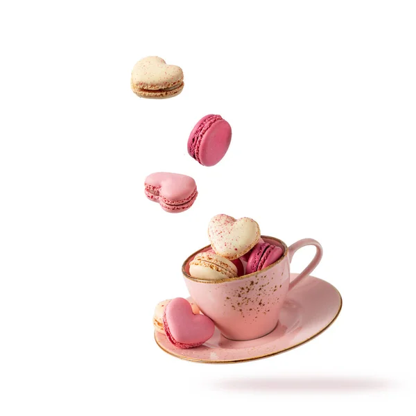 Macaroons Biscoitos Doces Franceses Macaroons Copo Rosa Vintage Voando Isolado — Fotografia de Stock