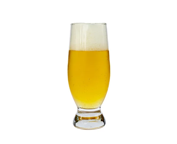 Bicchiere con birra su sfondo bianco — Foto Stock