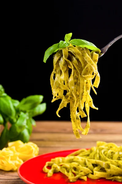 Tagliatelle with pesto — Stock Photo, Image