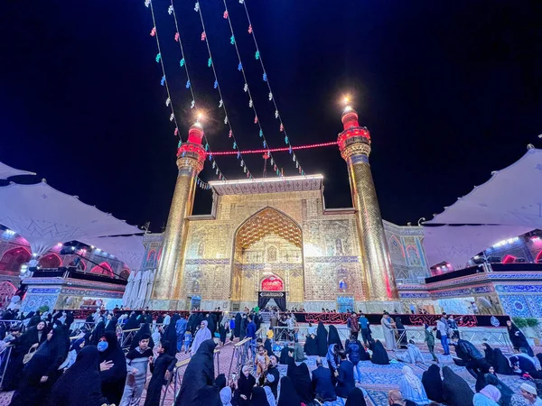 Irak Necef Şehrindeki Mam Ali Nin Kutsal Tapınağı Için Gece — Stok fotoğraf