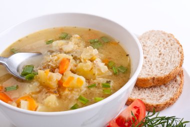 mercimekli tavuk çorbası hizmet