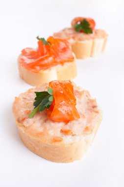 füme somon sandviç