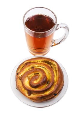 siyah çay ile rulo çörek