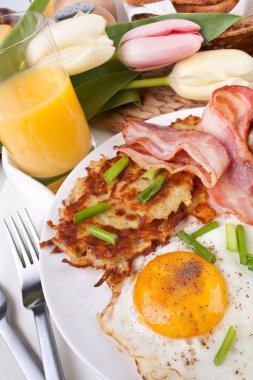 geleneksel manhattan brunch