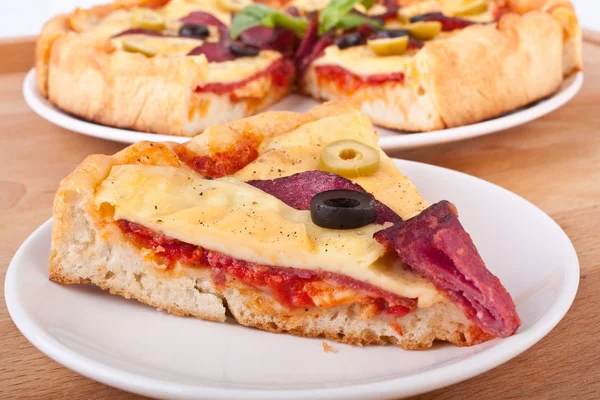 Pepperoni Pizza Slice — Stockfoto