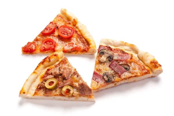 Rebanadas de diferentes tipos de pizza — Foto de Stock
