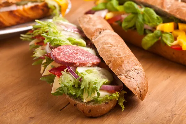 Довгий sub бутерброди — стокове фото