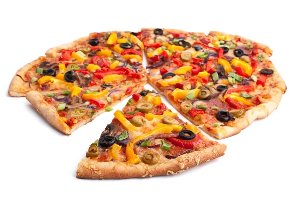 Gemüsepizza in Scheiben — Stockfoto