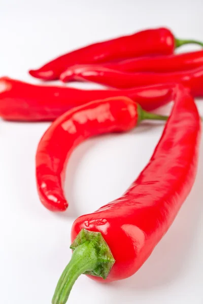 Un grupo de pimientos rojos picantes — Foto de Stock