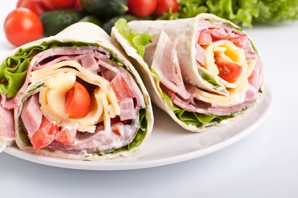 Radbruten tortilla sandwich rullar — Stockfoto