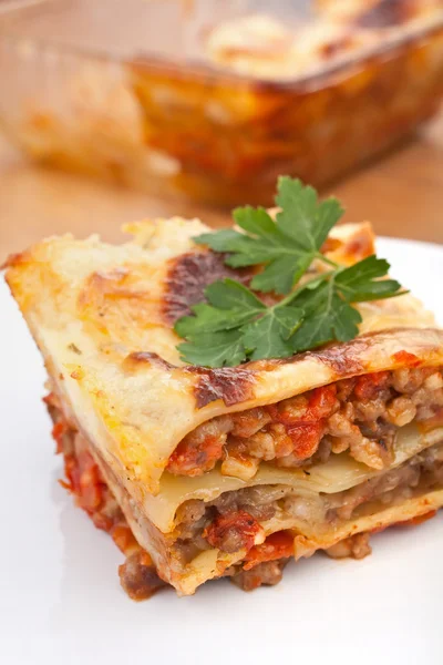 Lasagne wołowiny klasyczne — Zdjęcie stockowe