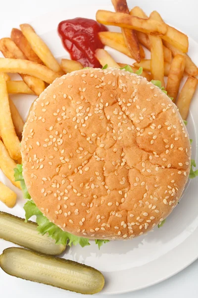 Büyük lezzetli peynirli burger — Stok fotoğraf