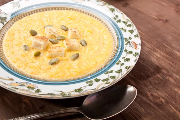 Gesunde Kürbiscremesuppe — Stockfoto