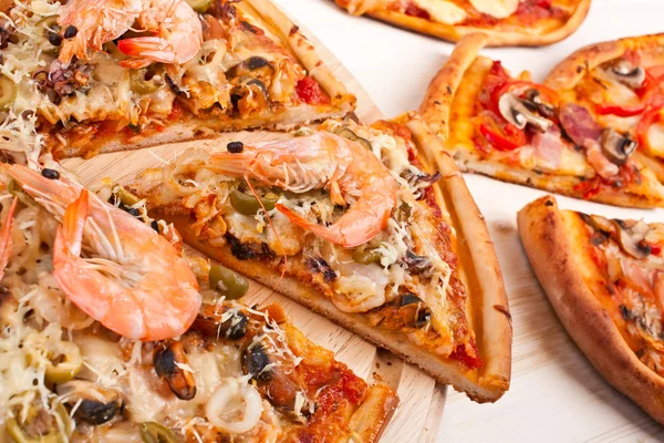 Seafood pizza — Stock Photo, Image