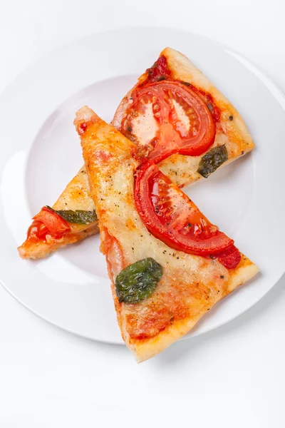 Pizza margarita — Zdjęcie stockowe
