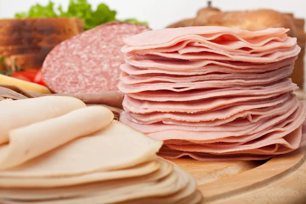 Gran grupo de carne, pan y verduras — Foto de Stock