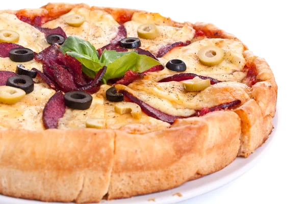 Salamlı pizza — Stok fotoğraf