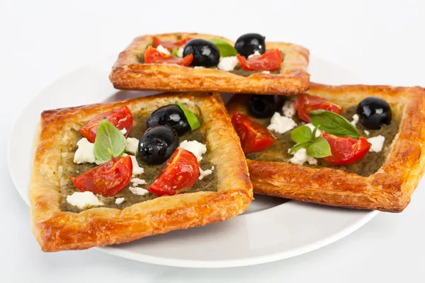 Pesto ile Akdeniz puf böreği — Stok fotoğraf