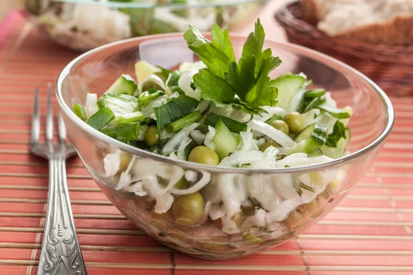 Serving of healthy vegetables salad — Stock Photo, Image