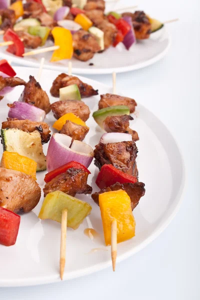 Kebabs de pollo y verduras — Foto de Stock