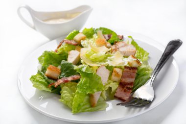 geleneksel Sezar salatası