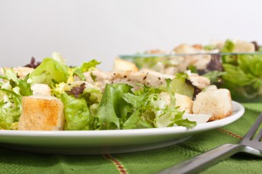 Sezar salatası