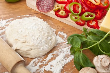 Pizza için Hamur.