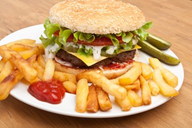 büyük lezzetli peynirli burger