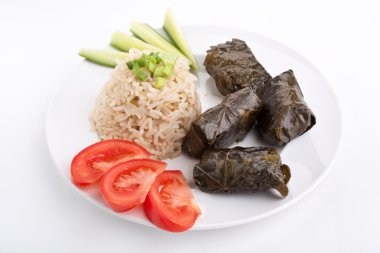 pirinç ile üzüm yaprakları