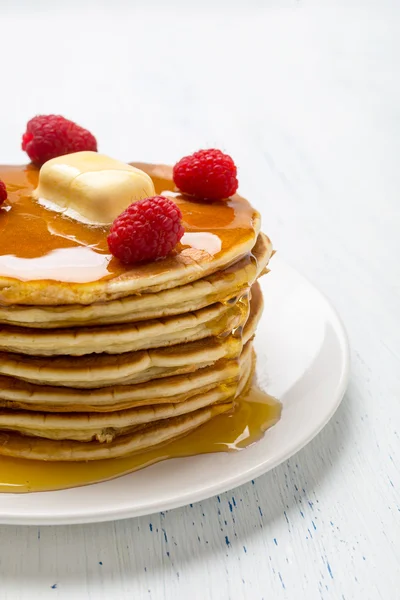 American Pancakes with Raspberries — Stock Photo, Image