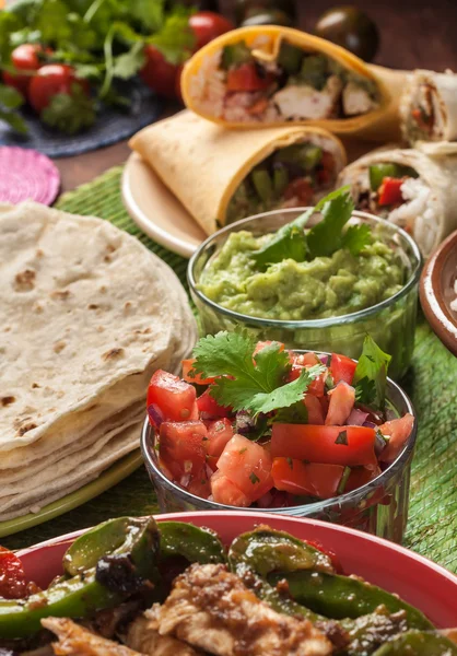 Comida mexicana tradicional — Fotografia de Stock