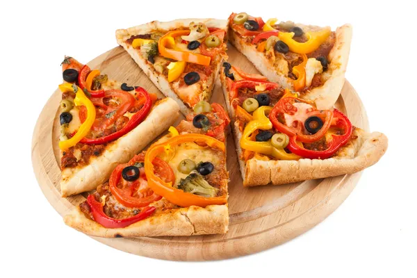 Segmenten van plantaardige pizza — Stockfoto