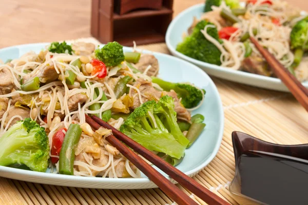 Warm chinese salad with cellophane noodles — Stock Photo, Image