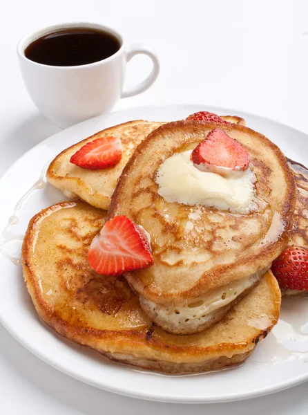 Pancakes with sweet cherry sauce — Stock Photo, Image