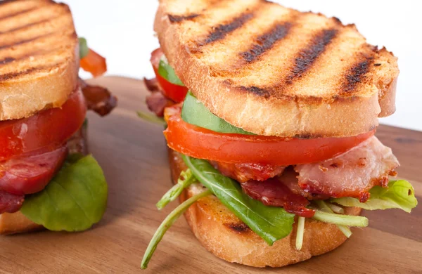 Sanduíches de bacon, alface e tomate BLT — Fotografia de Stock