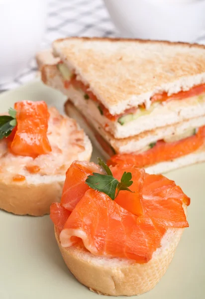 Sandwiches with smoked salmon — Stock Photo, Image