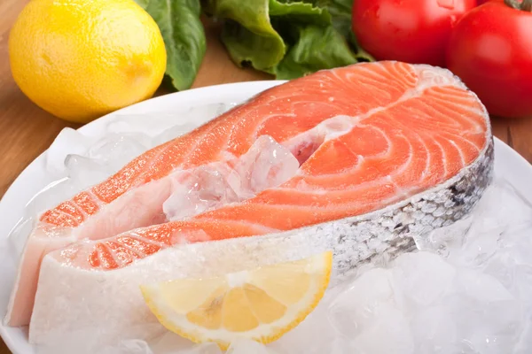 Fresh salmon steak — Stock Photo, Image