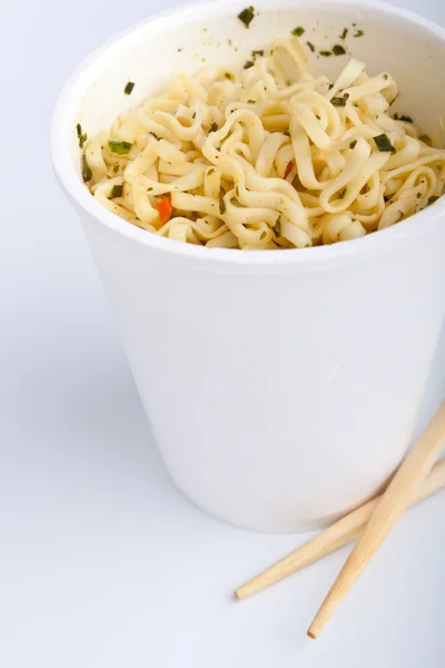 Cup of ramen noodles — Stock Photo, Image