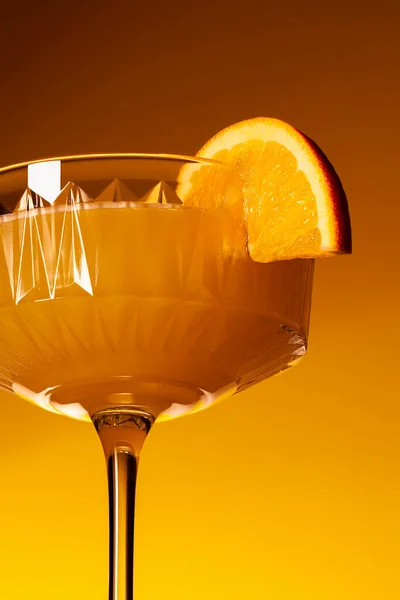 Glas Veganistisch Fruit Alcoholvrije Mimosa Cocktail Close Verfrissende Feestelijke Oranje Stockfoto