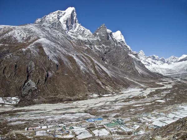 Montagne dell'Himalaya in Nepal . — Foto Stock