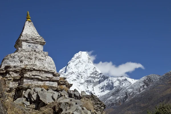 Himalaia montanhas no Nepal . — Fotografia de Stock