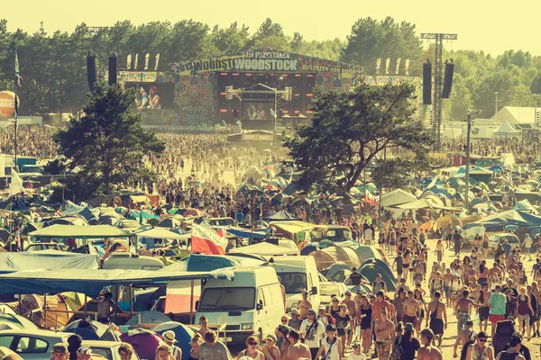 Przystanek Woodstock (Woodstock Festival), cel mai mare festival de muzică rock în aer liber din Europa . — Fotografie, imagine de stoc