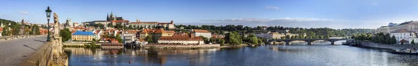 Prag panoramautsikt, Tjeckien. — Stockfoto