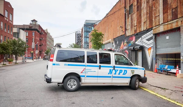 美国纽约 2018年7月4日 纽约市警察局 Nypd 的车辆停放在布鲁克林的一条街道上 — 图库照片