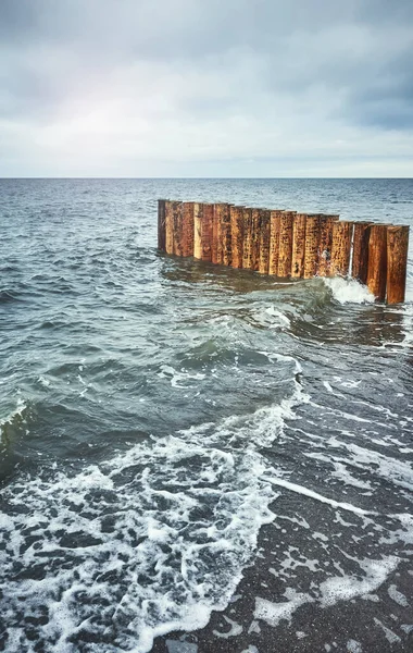 Quebra Mar Madeira Visto Uma Praia Tonificação Cor Aplicada — Fotografia de Stock