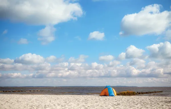 Палатка Пляже Концепция Летних Каникул — стоковое фото
