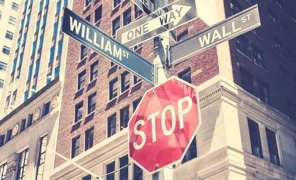 Wall Street William Street One Way Stop Znaki Drogowe Centrum — Zdjęcie stockowe