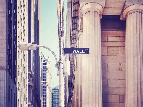 Színes Tónusú Kép Wall Street Jel Egy Lámpaoszlopra Szelektív Fókusz — Stock Fotó