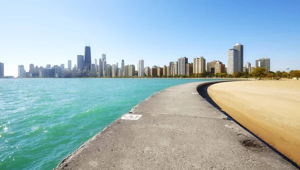 Frente Mar Chicago Una Mañana Soleada Sin Nubes —  Fotos de Stock