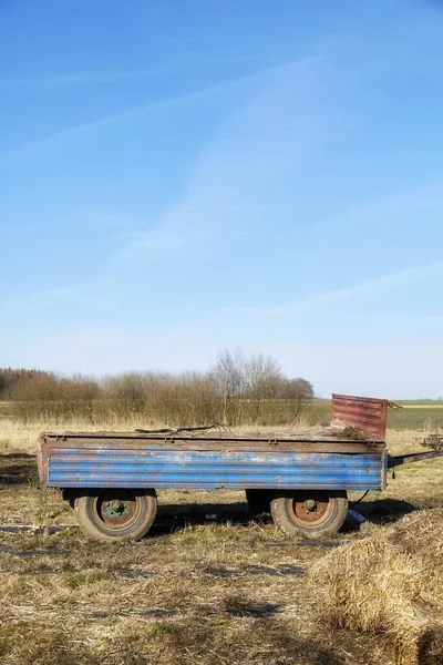 Old Empty Tractor Trailer Field — Stock Photo, Image